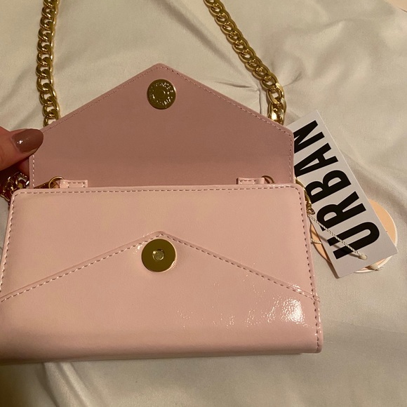 NWT Urban Outfitters iPhone 11 Purse - Picture 2 of 6